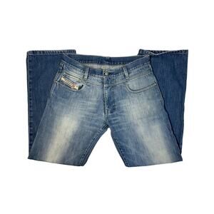 Diesel Woman's Straight Medium Wash Jeans Size 33